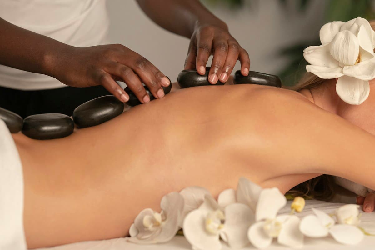 Relaxing therapeutic treatment session